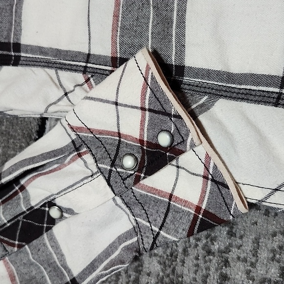 BKE STANDARD FIT FLANNEL PLAID PEARL SNAP-BUTTON LONG-SLEEVED SHIRT - Picture 10 of 14